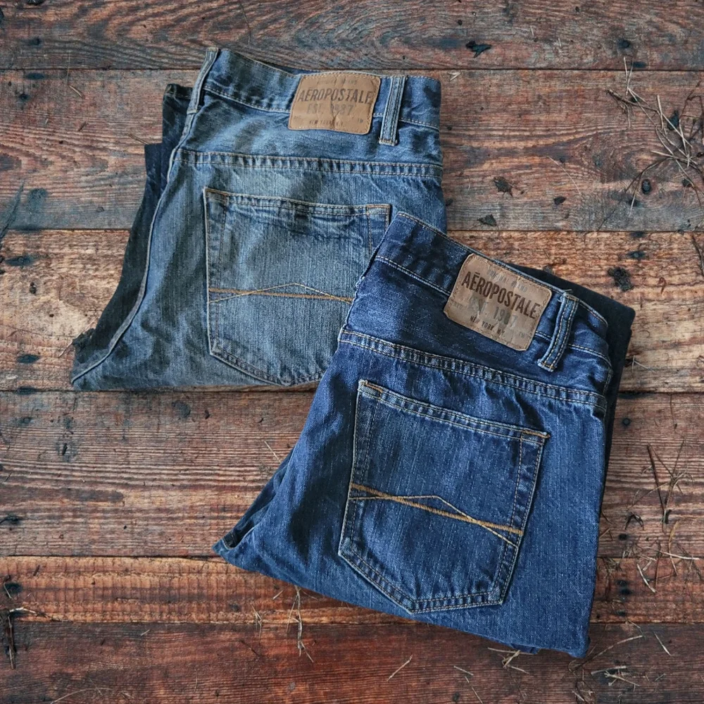 TWO Aeropostale Blue Jeans Sz.31 x 32 Essex STRAIGHT leg